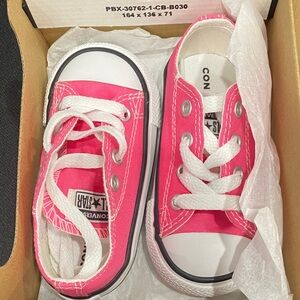 Converse Kids Sneakers in Pink
